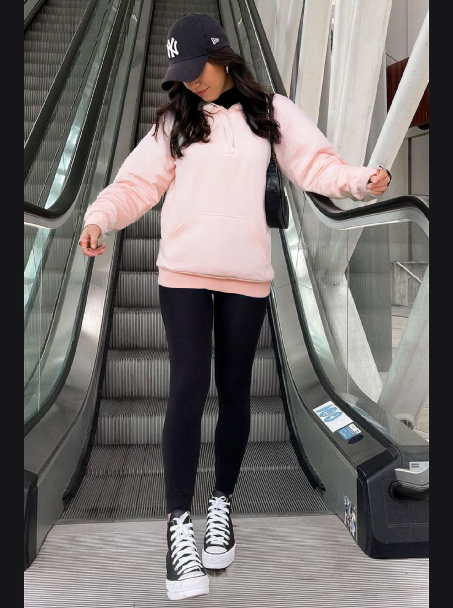 Moletom Liso Unissex com Bolso Canguru – Conforto e Estilo