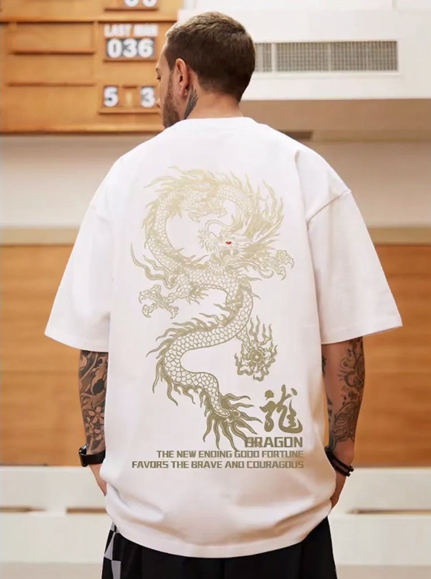 Sidecoat Camiseta Oversize Dragão Rosa Chinês – Anime, Estilo e Qualidade